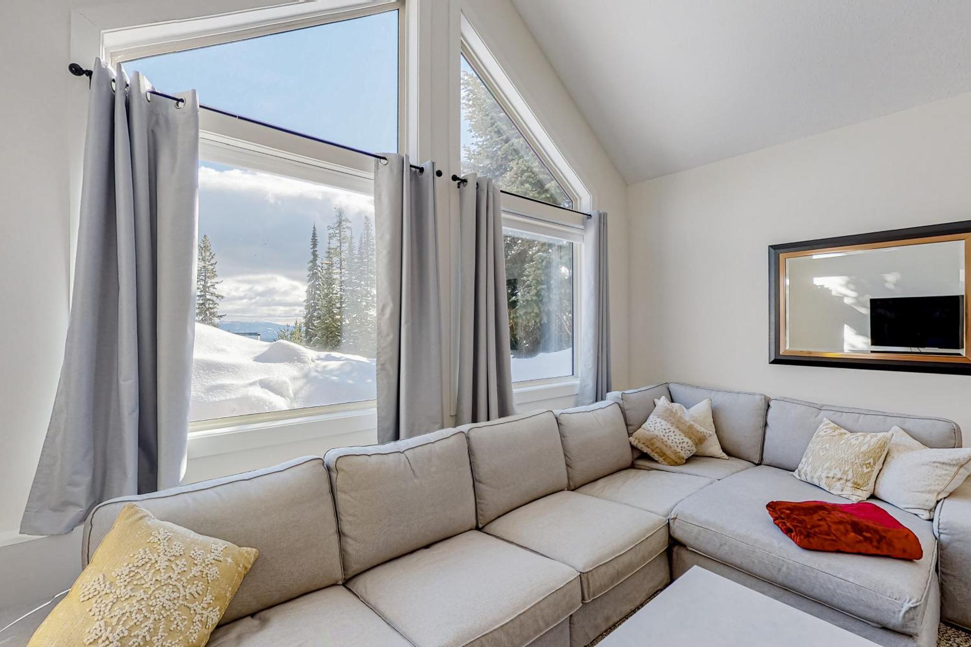 Snow Pines & Ice And Cozy Villa Big White Ski Resort ห้อง รูปภาพ